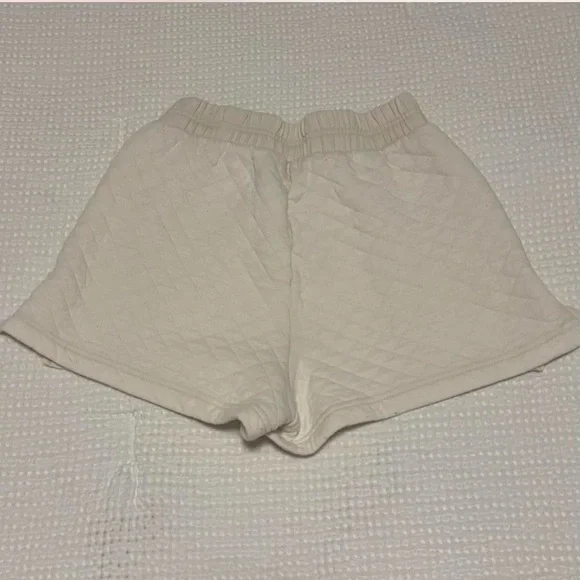 Alo quilted arena boxing shorts SZ XXS white cream black - Picture 4 of 4